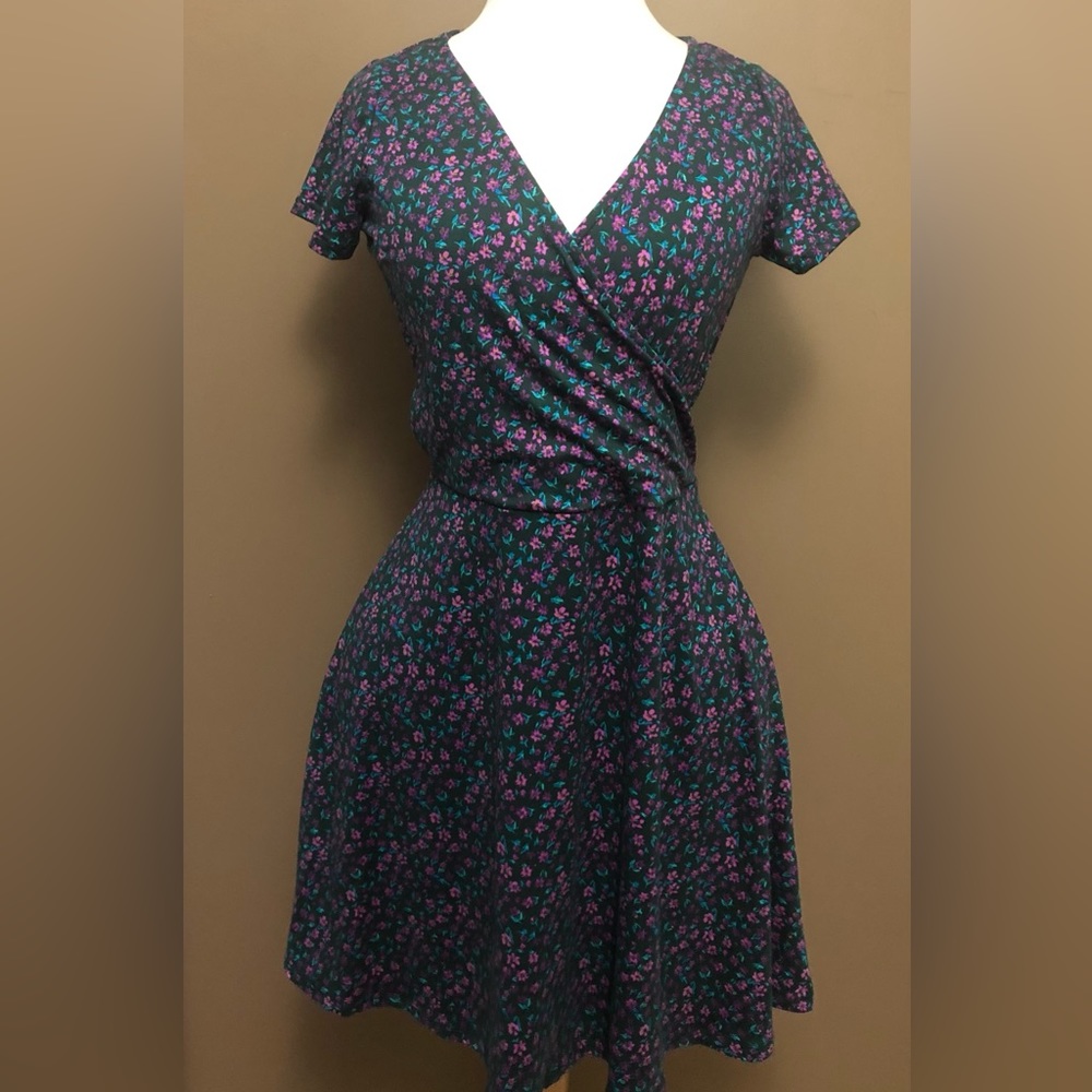 NEW Simons Twik Size Small & Large Shirt Sleeve Strechy Wrap Dress